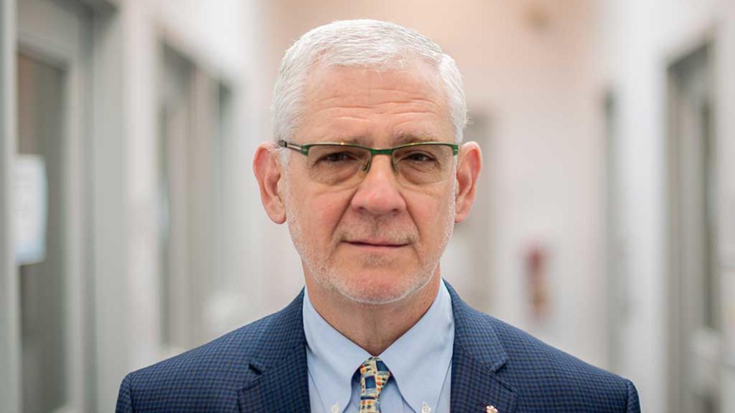 Dr. Julio Montaner